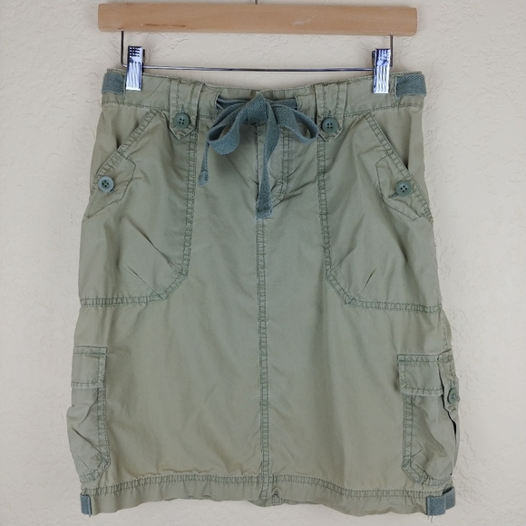 gap cargo skirt